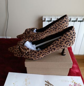 Elegantes zapatos tacón animal print #38