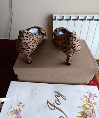 Elegantes zapatos tacón animal print #38
