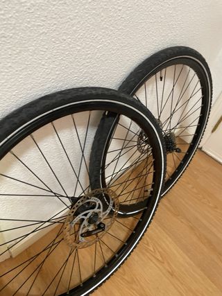 Ruedas ciudad 700cc Quando