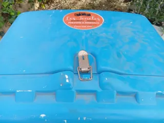 Baúl de reparto azul