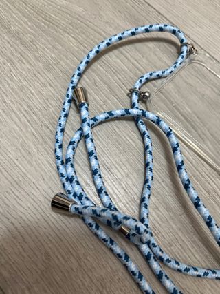 Custodia per iPhone 16 con corda blu 6.1"