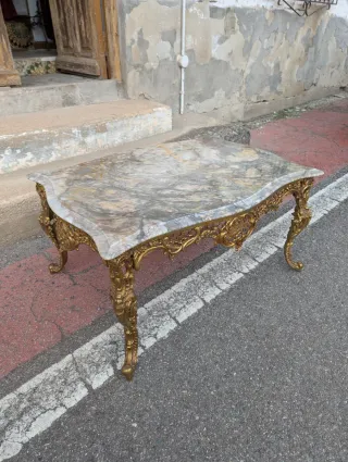 Mesa de bronce y mármol estilo barroco