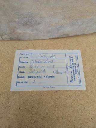 Mesa de bronce y mármol estilo barroco