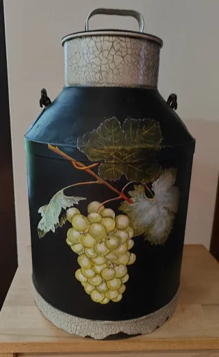 Lechera decorativa pintada a mano