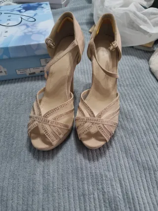 Zapatos de fiesta Benini beige talla 39