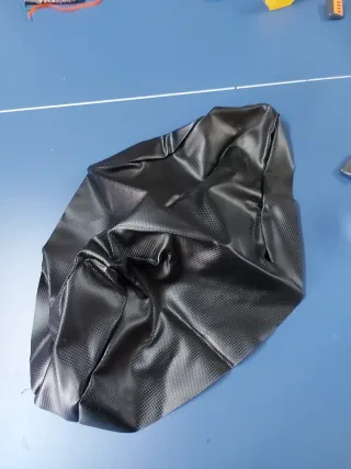 Funda asiento negra Jog R / RR TNT