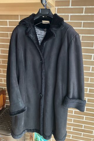 Abrigo señora negro con pelo