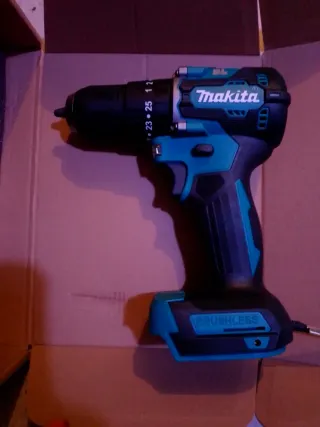 Taladro Makita DDF487 motor Brushless