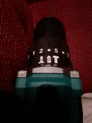 Taladro Makita DDF487 motor Brushless