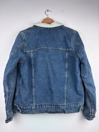 Chaqueta vaquera forrada de borreguito