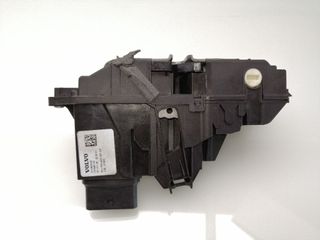 CERRADURA PUERTA TRASERA DERECHA VOLVO XC 40 (2)