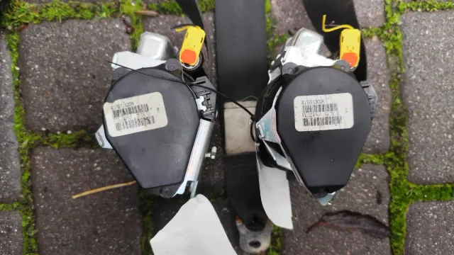 Cinturones Delanteros VW Golf 6 5 Puertas