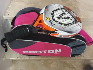 Macuto y pala de pádel PROTON