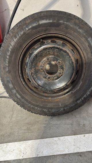 Neumático Michelin 255/35 R18