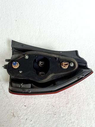 PILOTO TRASERO IZQUIERDO HONDA JAZZ (GK)