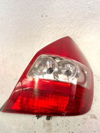 PILOTO TRASERO DERECHO HONDA JAZZ (GK)