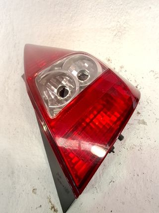 PILOTO TRASERO DERECHO HONDA JAZZ (GK)