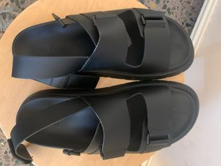 Chanclas ZARA Negras