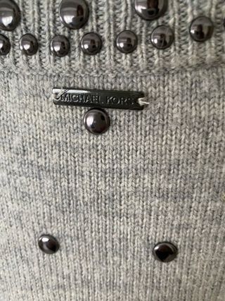 Jersey Michael Kors Tachuelas Gris