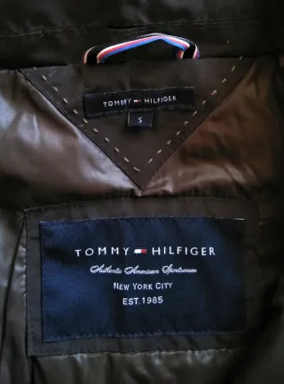 Plumas Tommy Hilfiger S capucha marrón