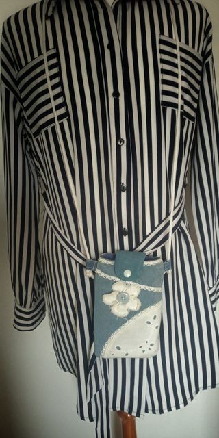 Bolso móvil vaquero con flor