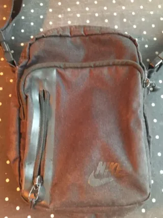 Bolso deportivo Nike negro