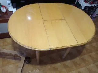 Mesa redonda extensible madera barniz claro