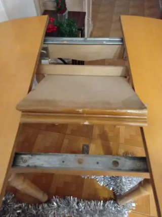 Mesa redonda extensible madera barniz claro