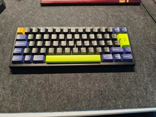 Teclado Mecánico Viking 60% Azul/Amarillo