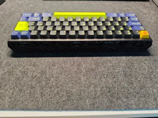Teclado Mecánico Viking 60% Azul/Amarillo