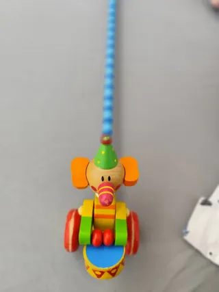 Correpasillos de madera elefante payaso