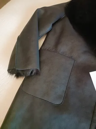 Abrigo reversible ante y pelo