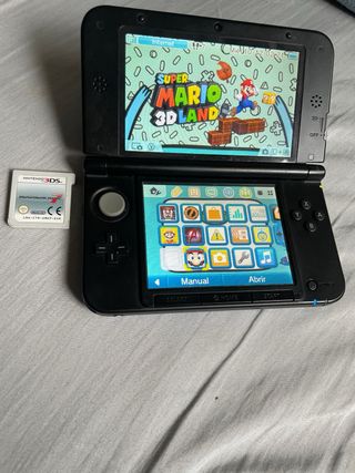 Nintendo 3DS XL azul oscuro.