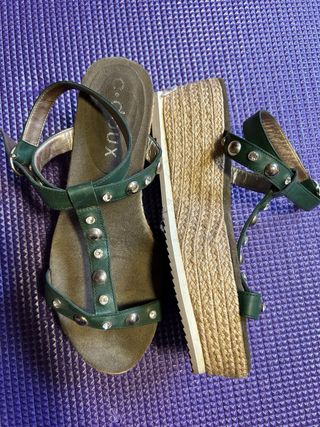 Sandalias C.dux verdes y plateadas
