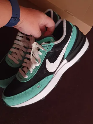 Nike Waffle menta/negro T.38