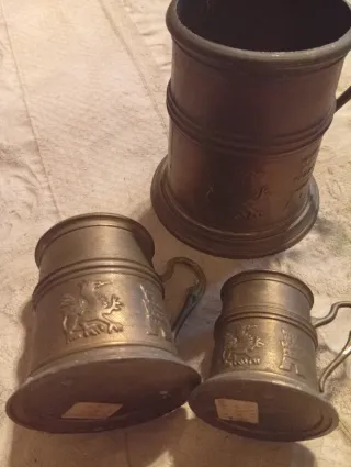 Set 3 boccali vintage in metallo