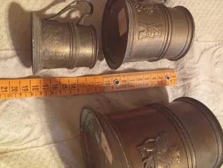 Set 3 boccali vintage in metallo