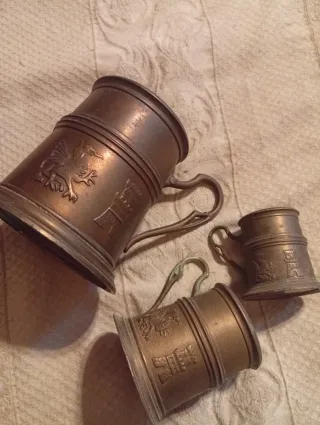 Set 3 boccali vintage in metallo