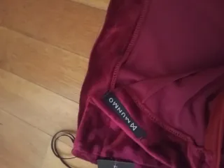 Vestido nuevo fiesta un hombro descubierto granate