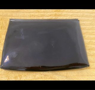 Bolso de mano negro charol