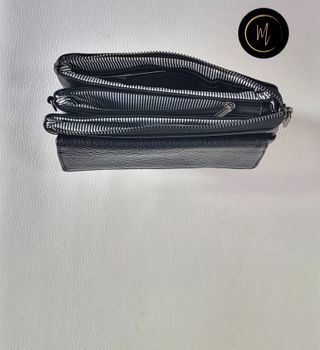 Cartera Bandolera Maxfly Negra con Correa