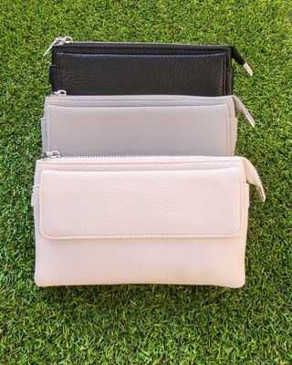 Cartera Bandolera Maxfly Negra con Correa