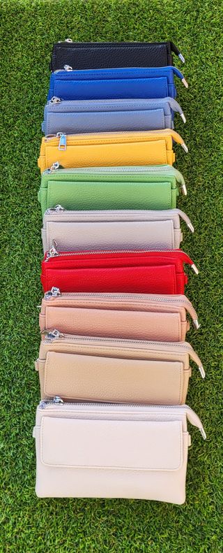 Cartera Bandolera Maxfly Negra con Correa