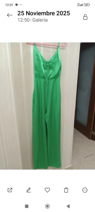 Mono largo raso verde a estrenar