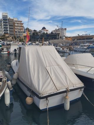 Barco pesca 5,5m marca BLASCO 18D