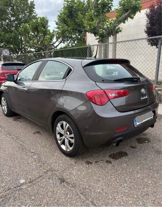 Alfa Romeo Giulietta 2011