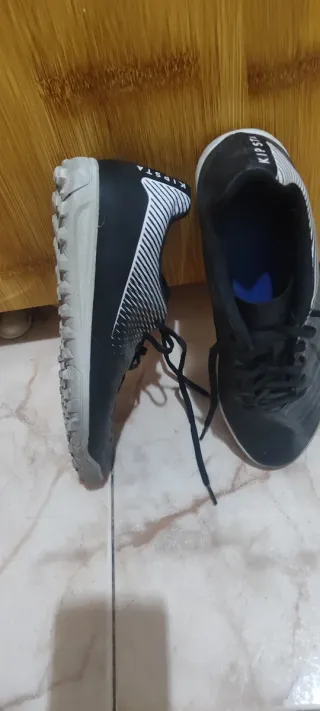 Zapatillas  Puma Kipsta Negras y Blancas
