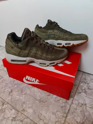 Nike Air Max 95 Verde Talla 42.5 casi NUEVAS