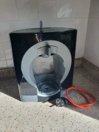 Cafetera Dolce Gusto Negra