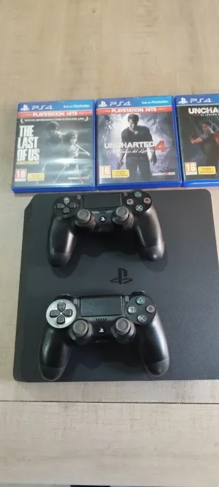 PS4 Slim 1TB + 2 Mandos + 3 Juegos